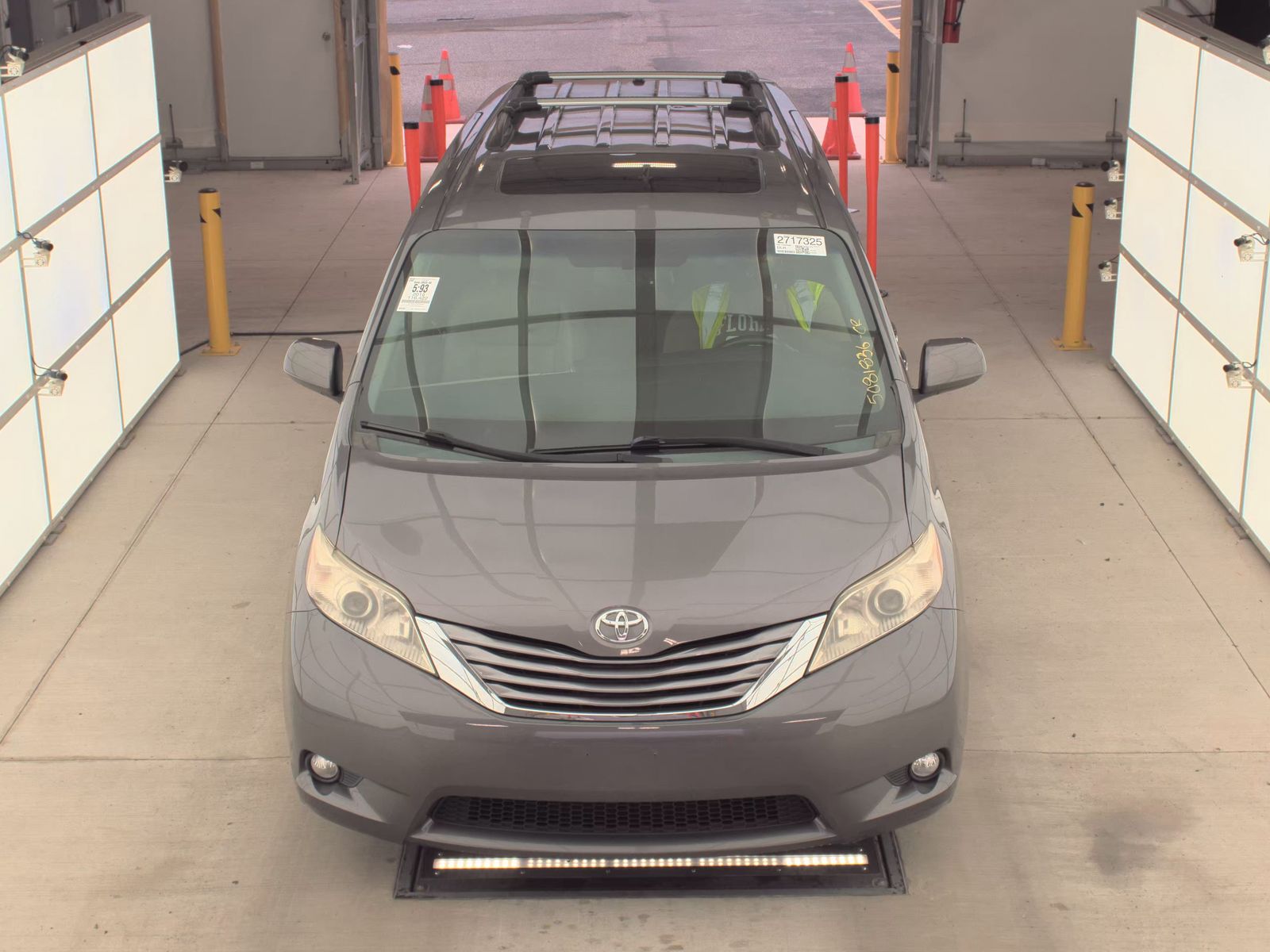 2015 Toyota Sienna XLE FWD