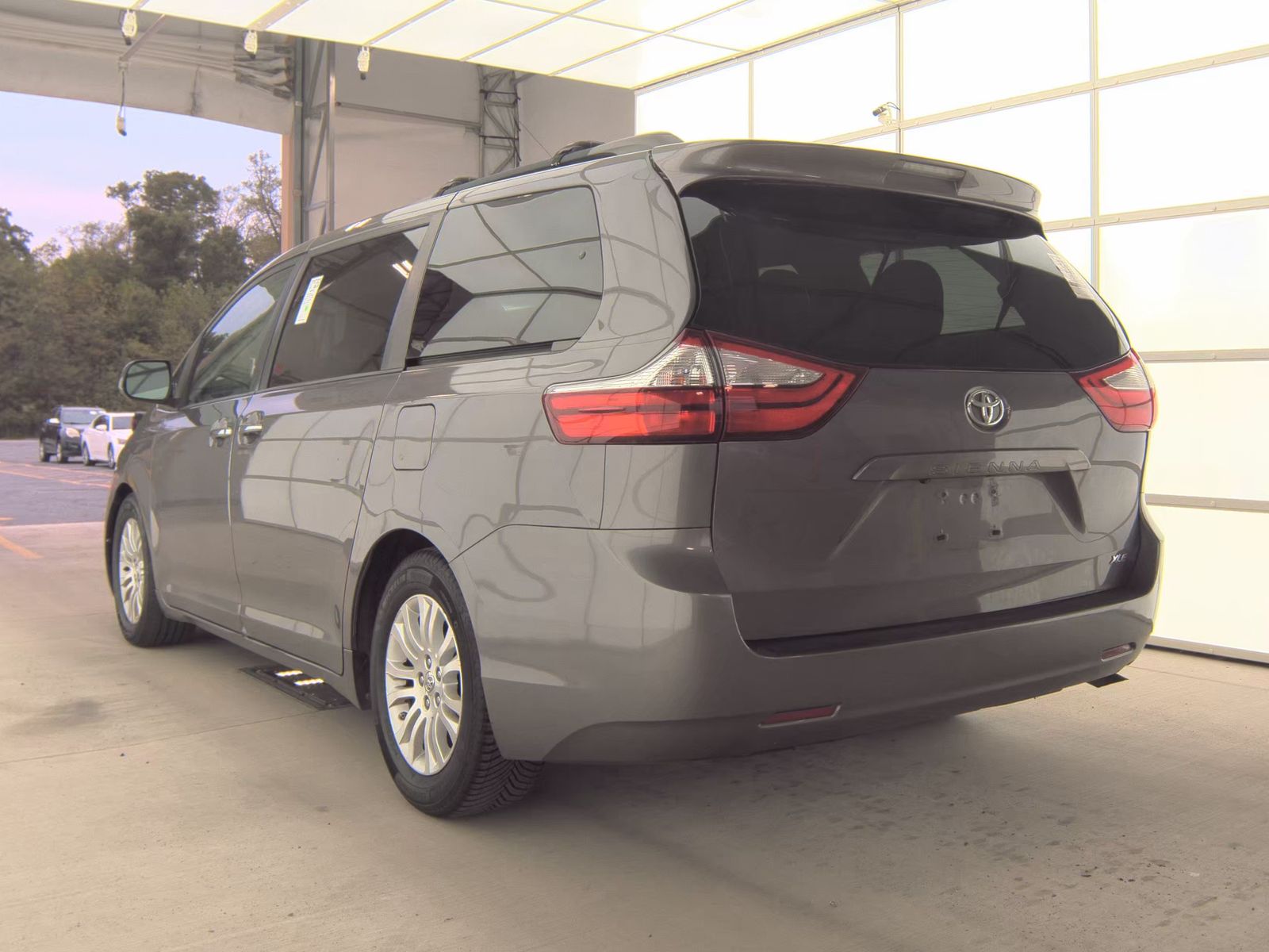 2015 Toyota Sienna XLE FWD