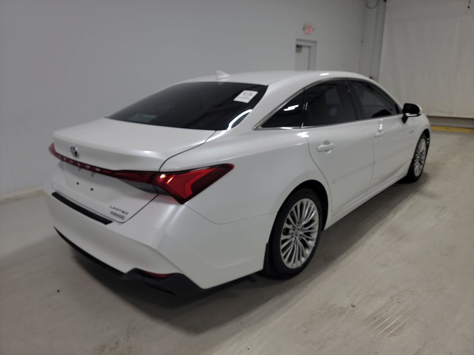 2020 Toyota Avalon Hybrid Limited FWD