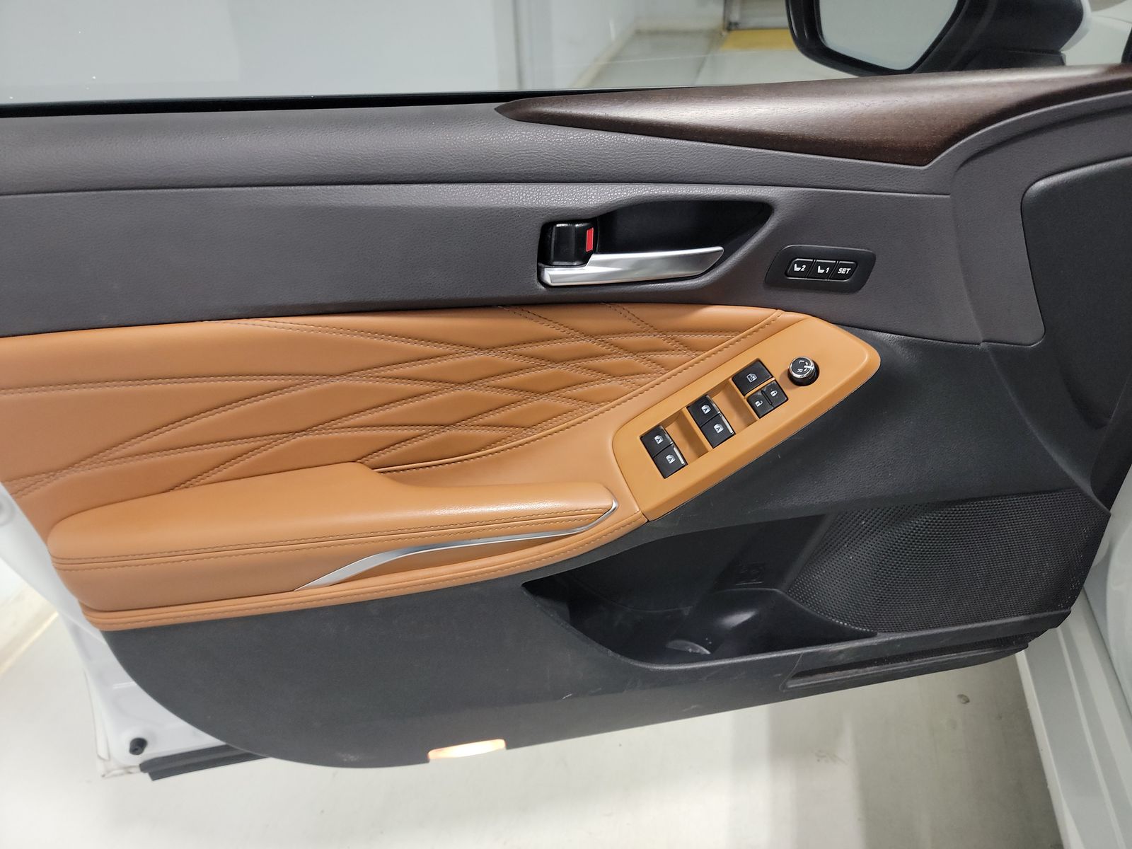 2020 Toyota Avalon Hybrid Limited FWD