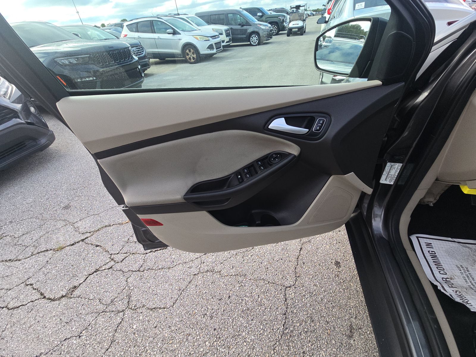 2016 Ford Focus SE FWD