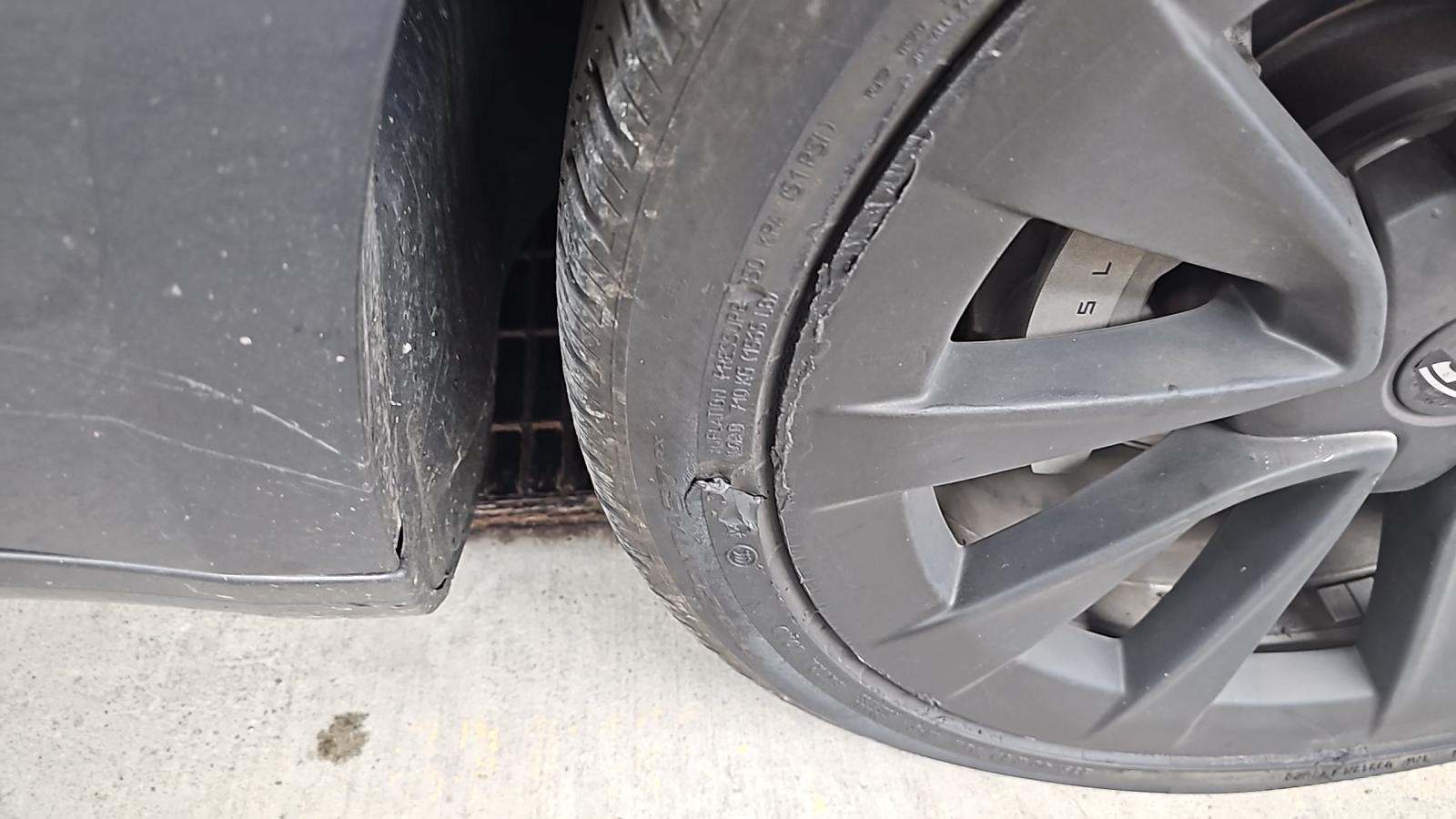 2022 Tesla Model 3 Standard Range RWD