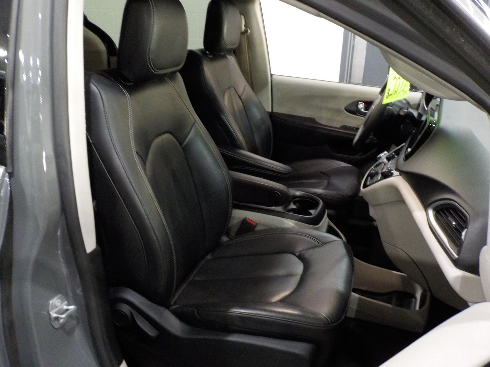 2022 Chrysler Pacifica Touring L FWD