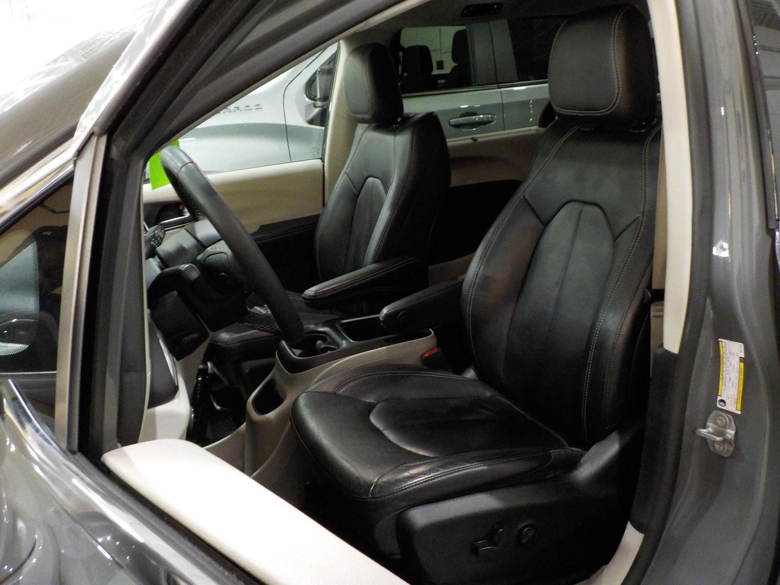 2022 Chrysler Pacifica Touring L FWD