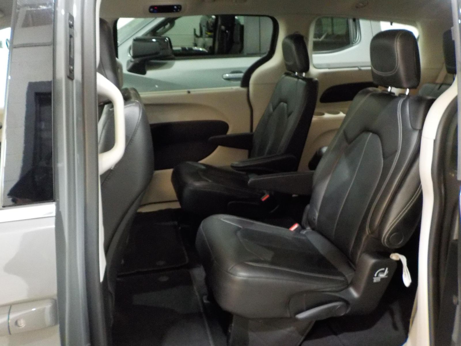 2022 Chrysler Pacifica Touring L FWD