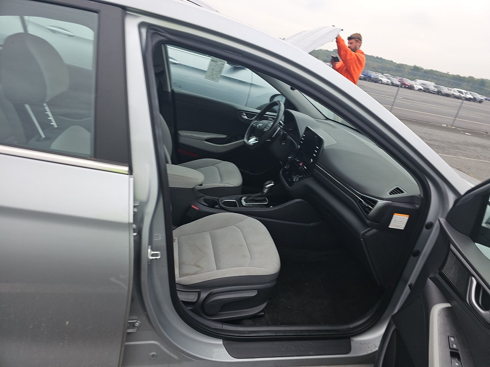 2021 Hyundai Ioniq Hybrid SE FWD