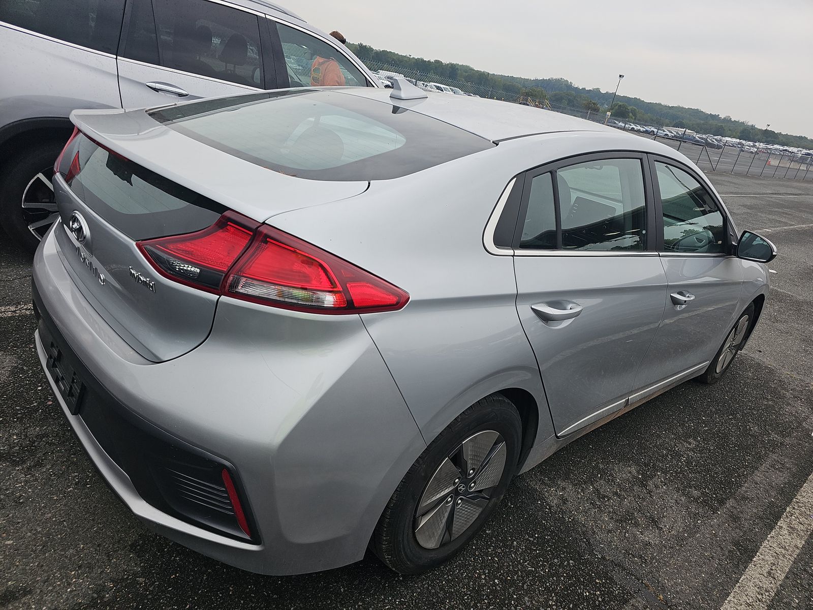 2021 Hyundai Ioniq Hybrid SE FWD