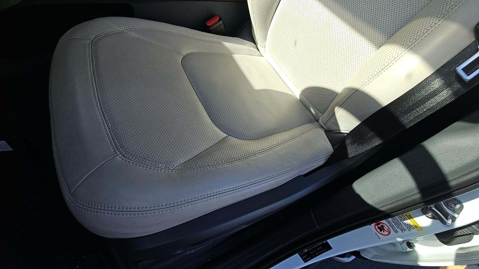 2023 Land Rover Defender 110 SE AWD