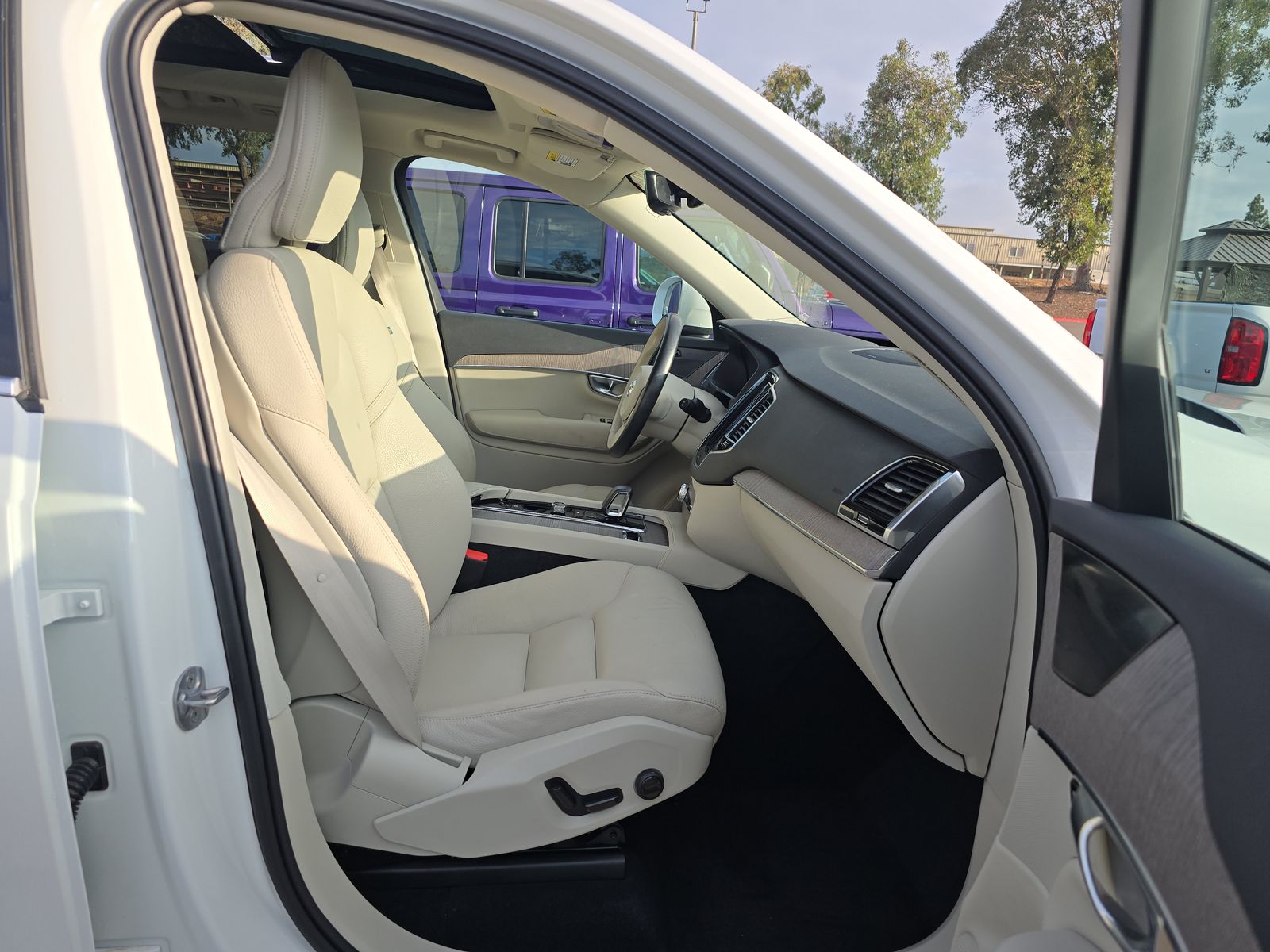 2024 Volvo XC90 B6 Plus AWD