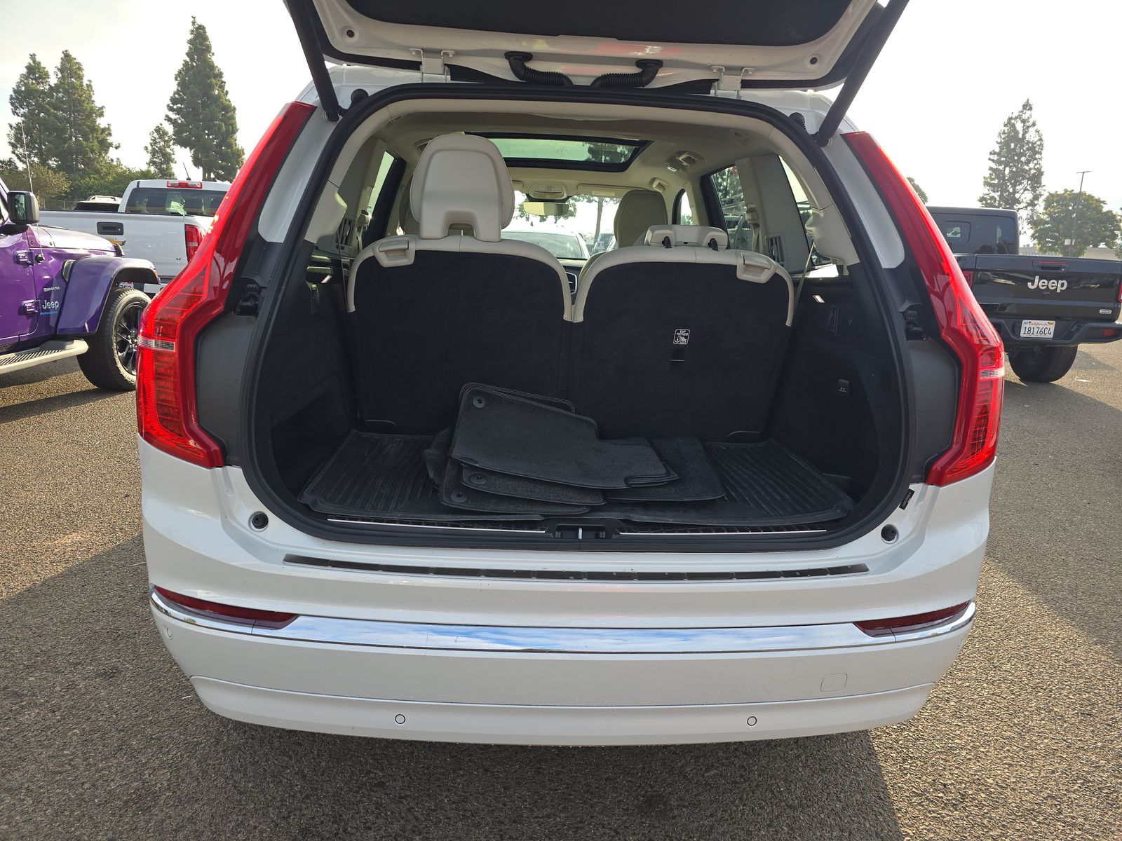 2024 Volvo XC90 B6 Plus AWD