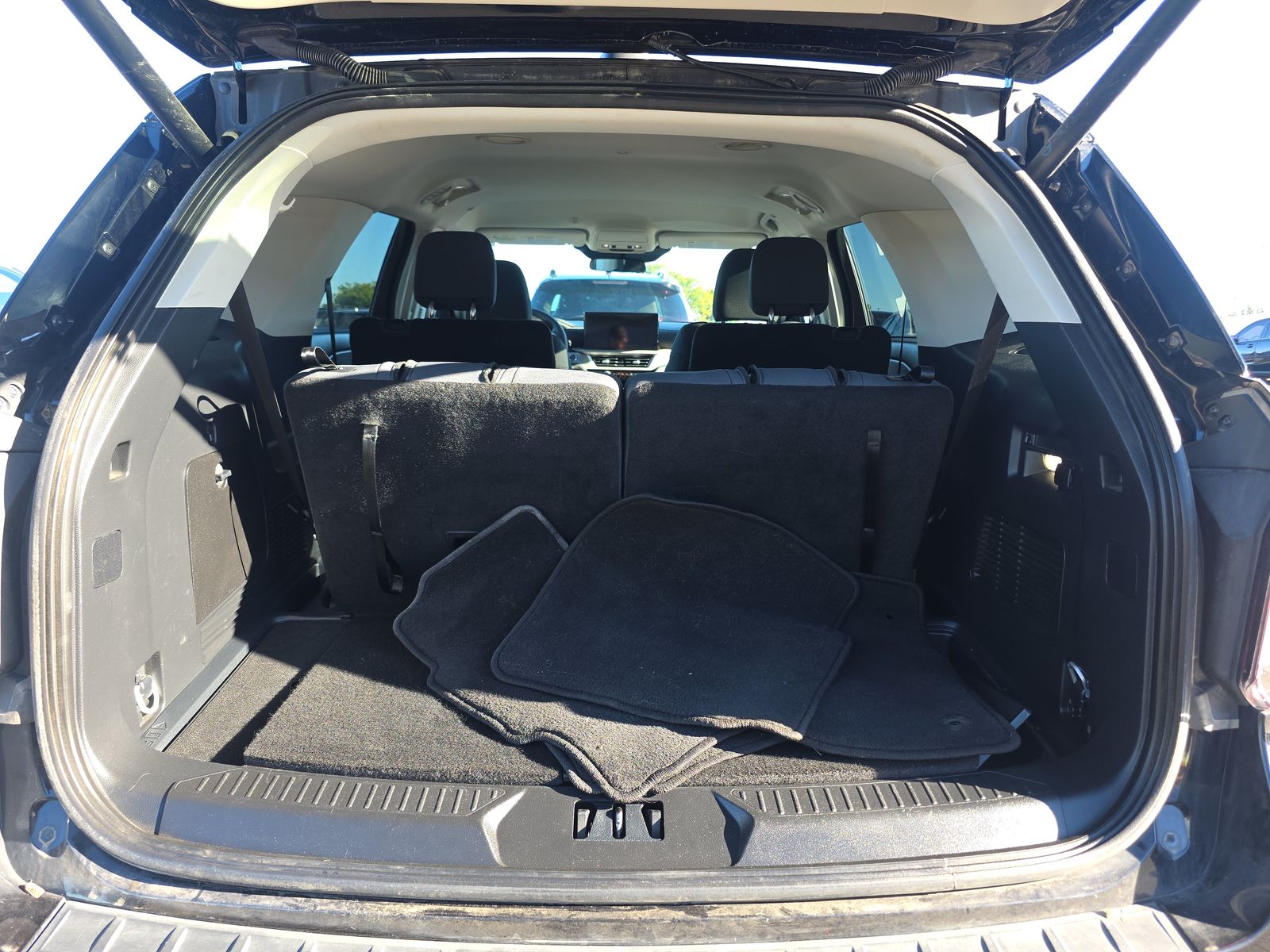 2025 Ford Explorer Active AWD