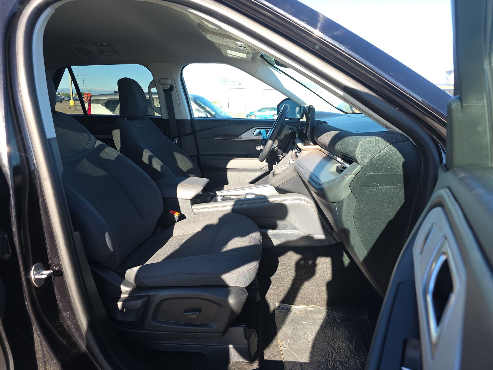 2025 Ford Explorer Active AWD