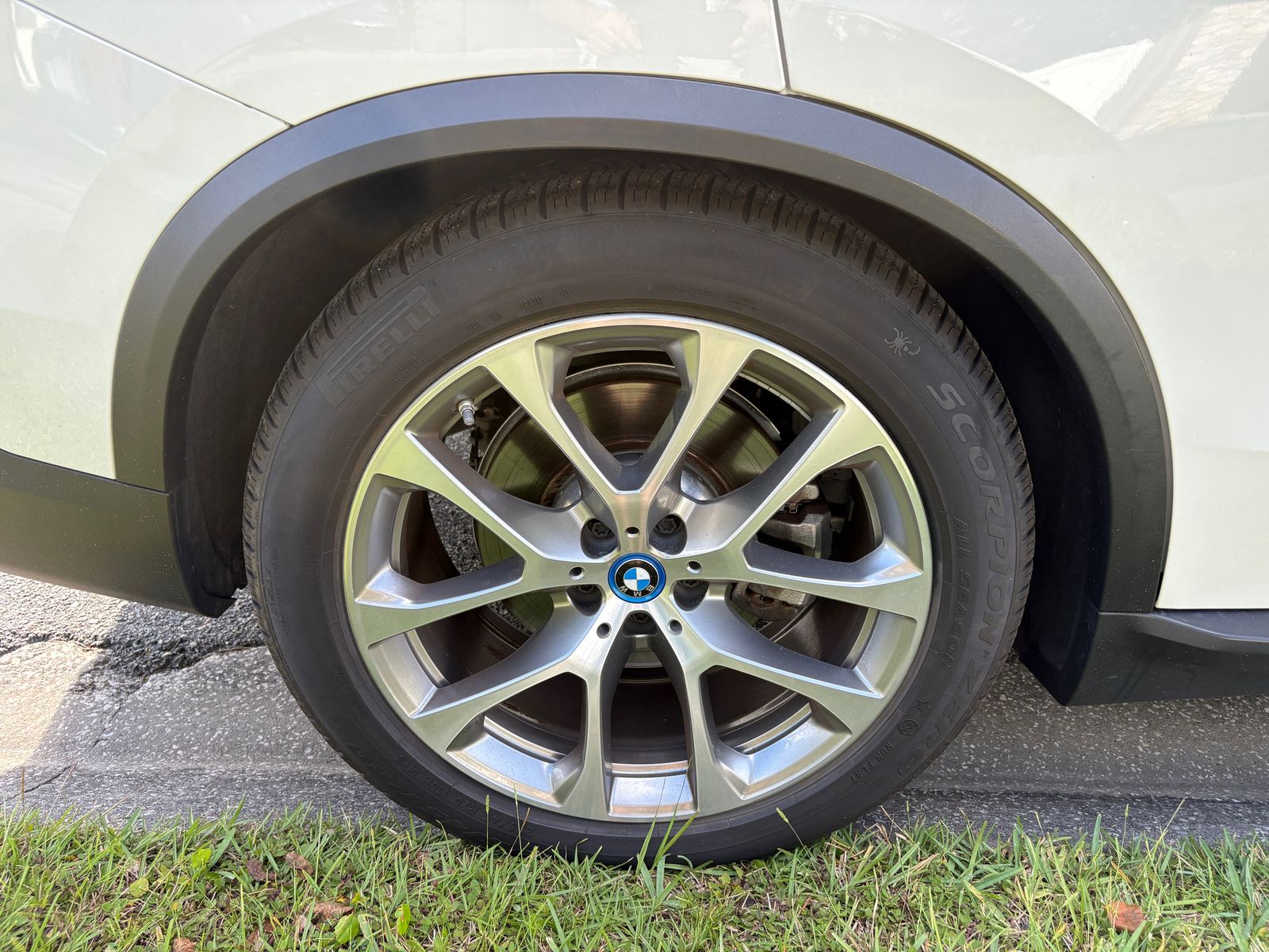 2023 BMW X5 xDrive45e AWD