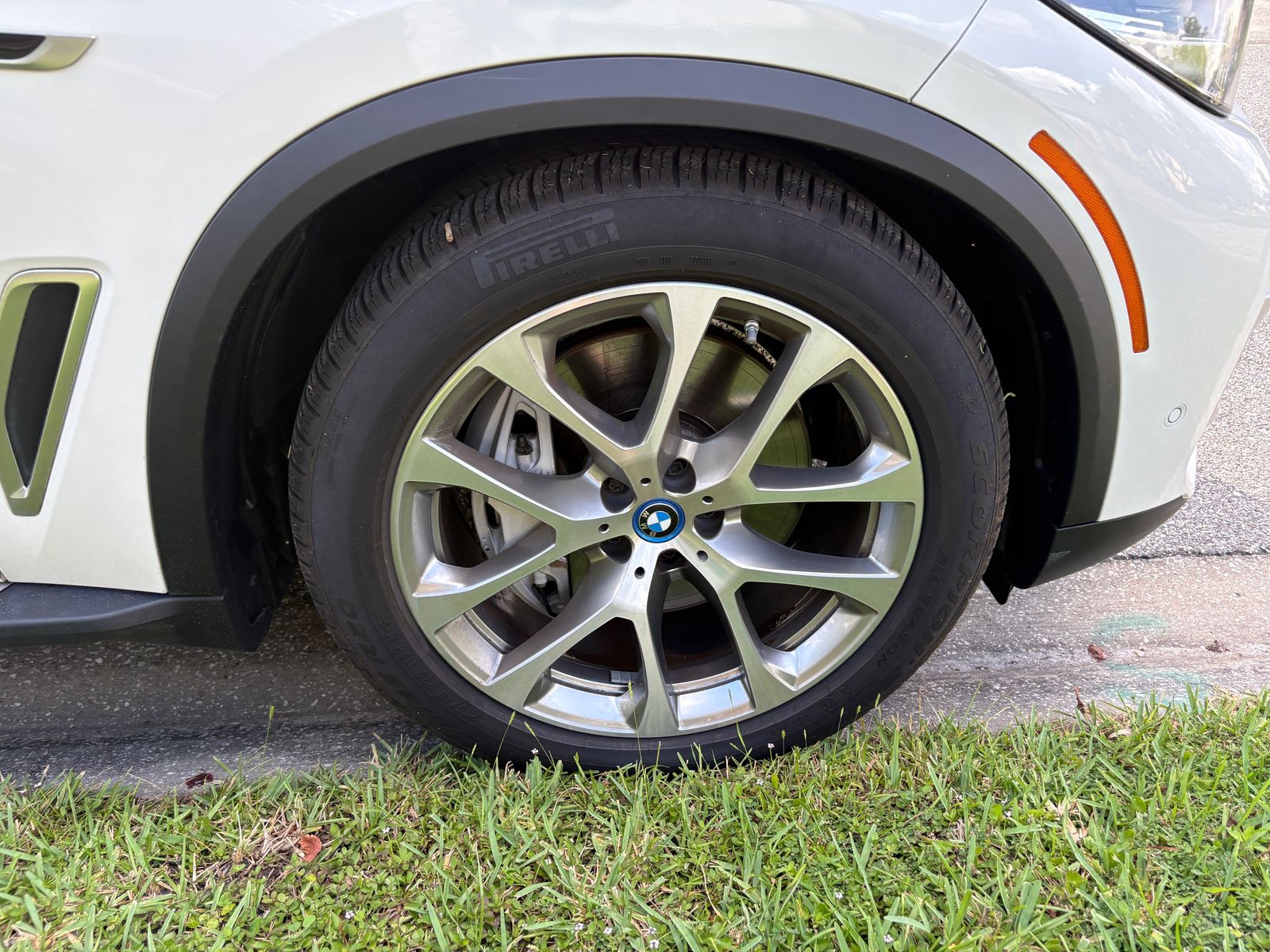 2023 BMW X5 xDrive45e AWD