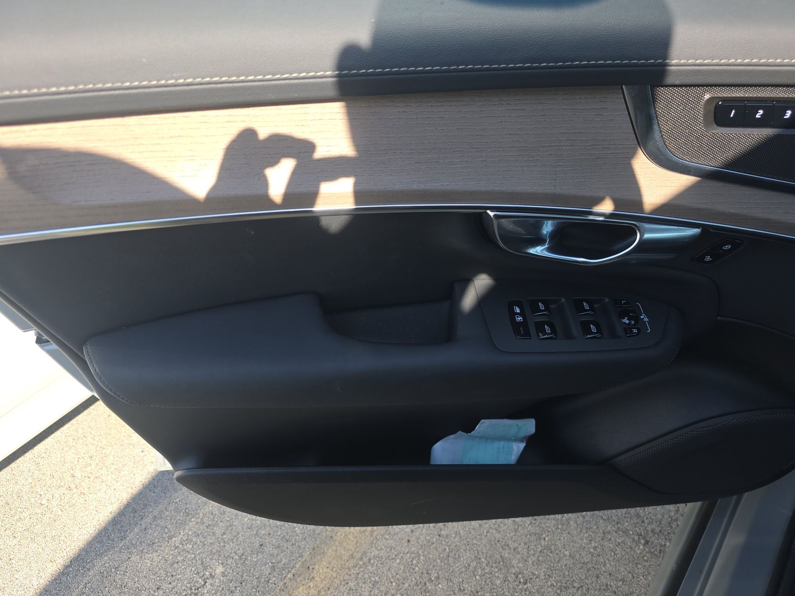 2025 Volvo XC90 B6 Plus AWD