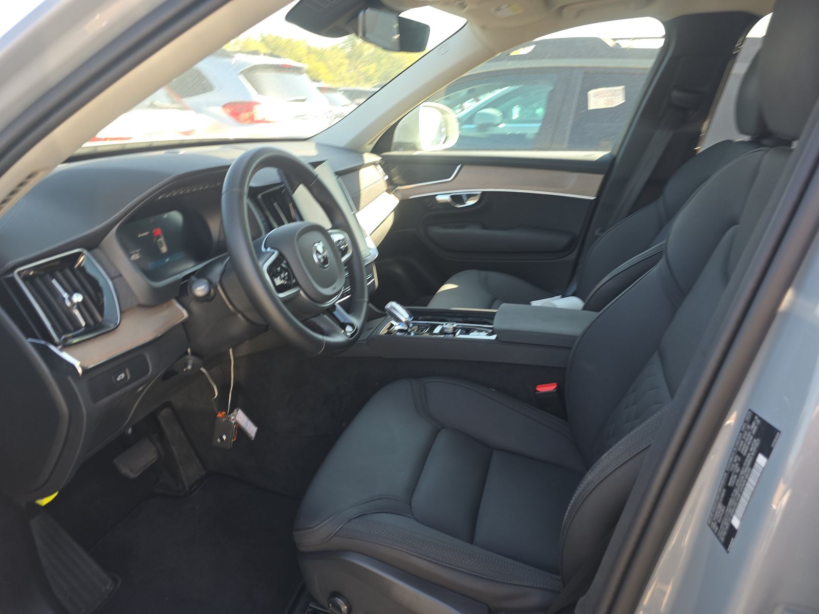 2025 Volvo XC90 B6 Plus AWD