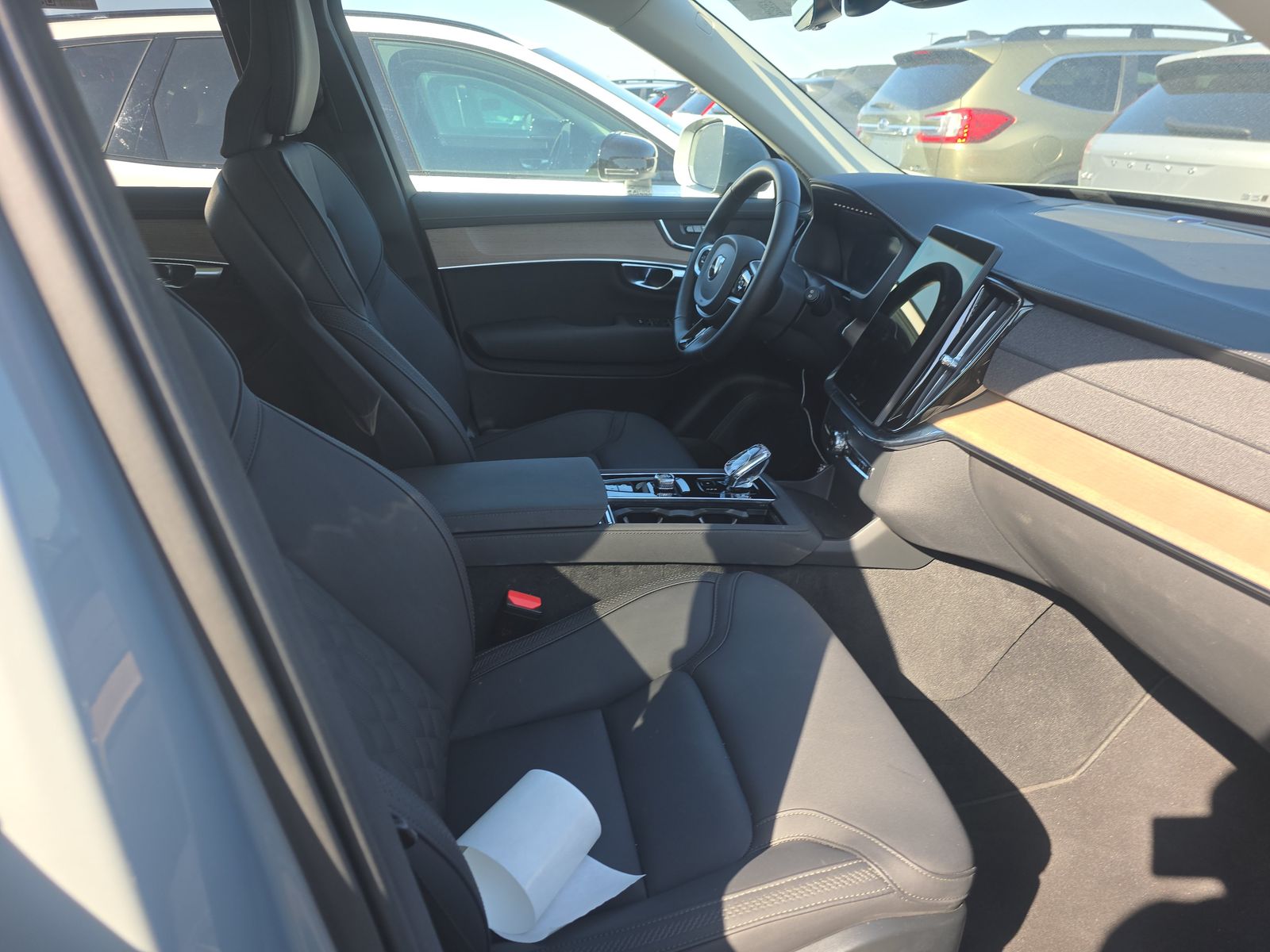 2025 Volvo XC90 B6 Plus AWD