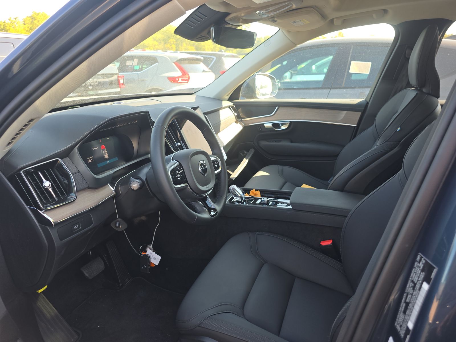 2025 Volvo XC90 B6 Plus AWD