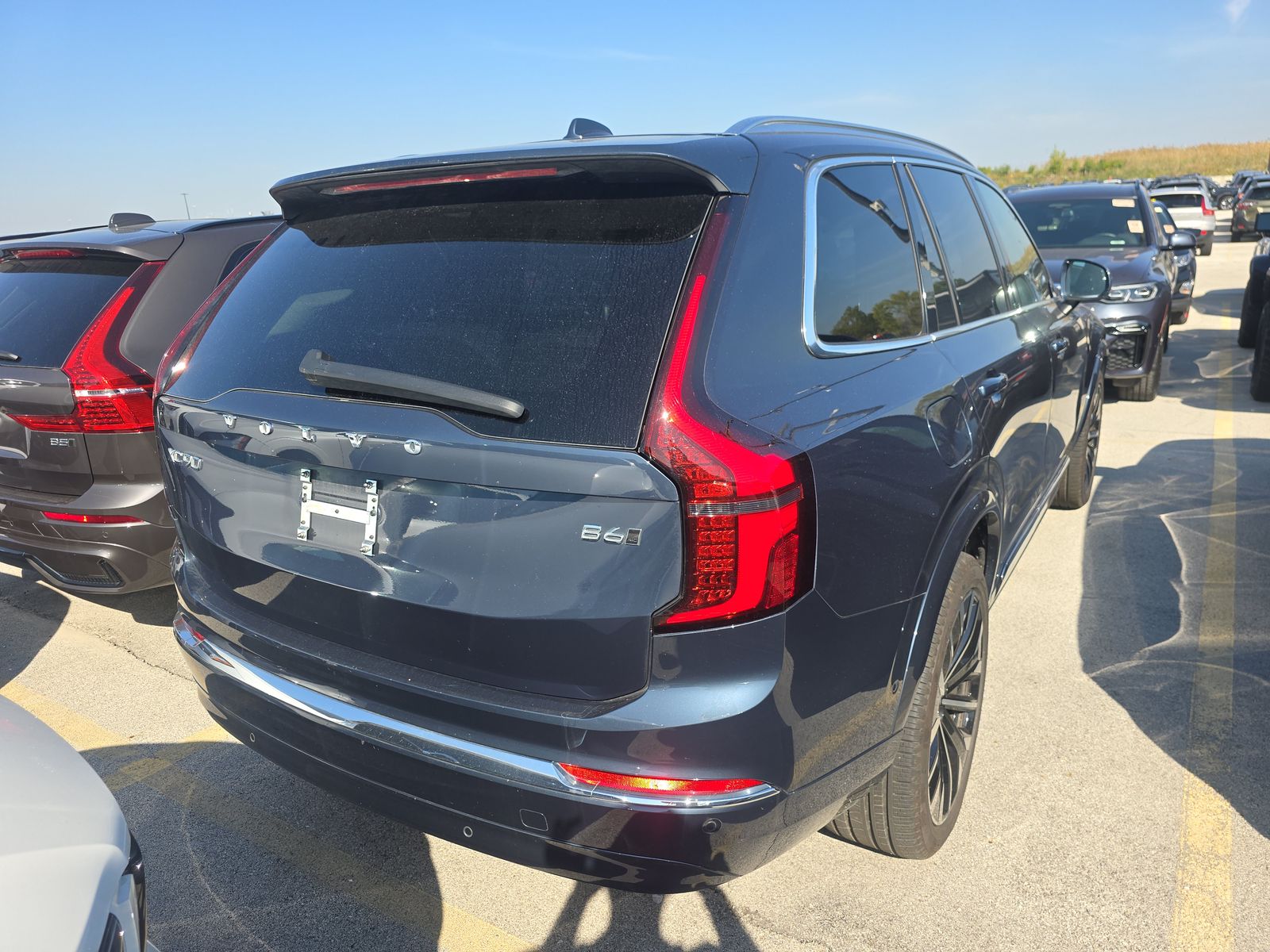 2025 Volvo XC90 B6 Plus AWD