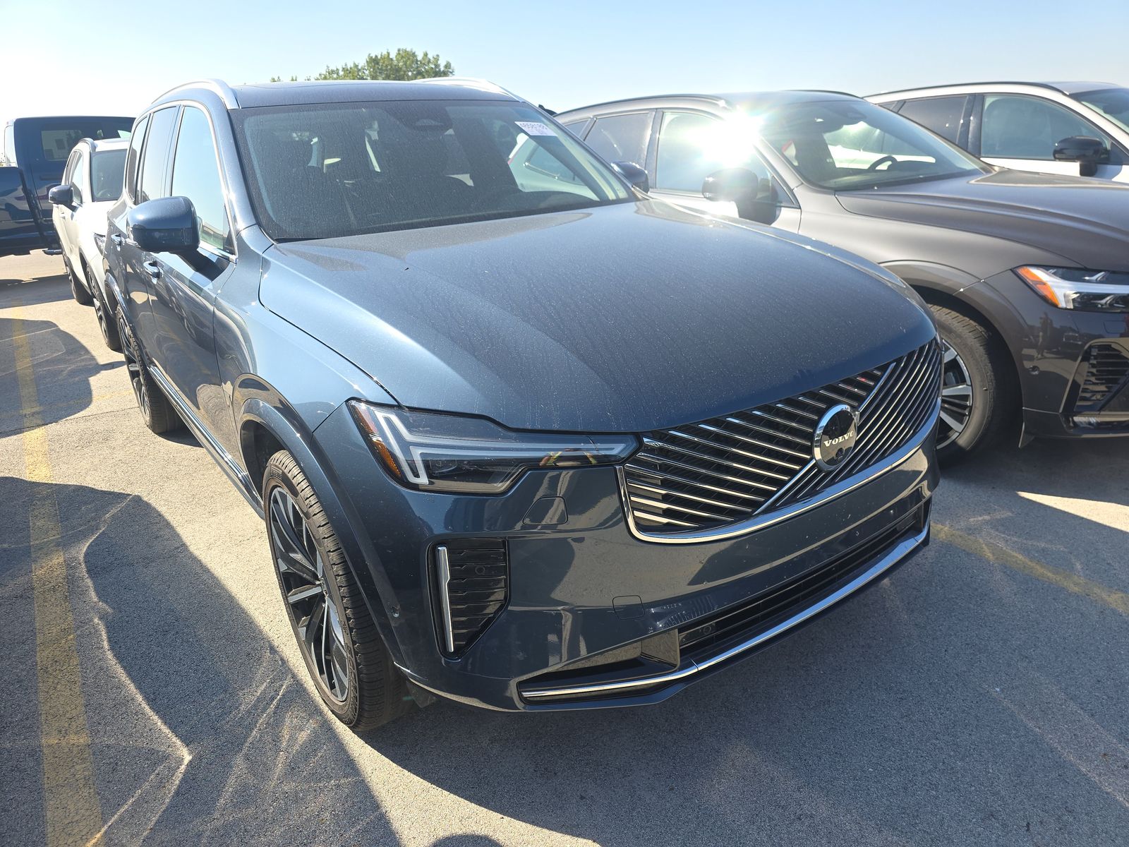 2025 Volvo XC90 B6 Plus AWD