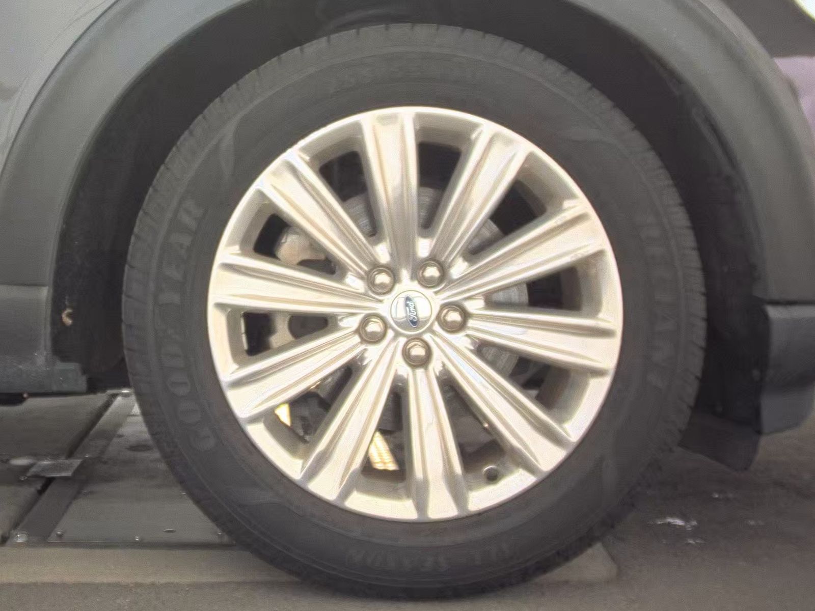 2020 Ford Explorer Limited RWD