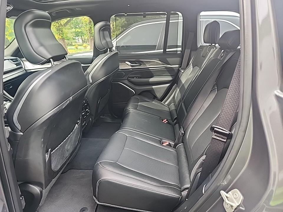 2023 Jeep Grand Cherokee Overland AWD