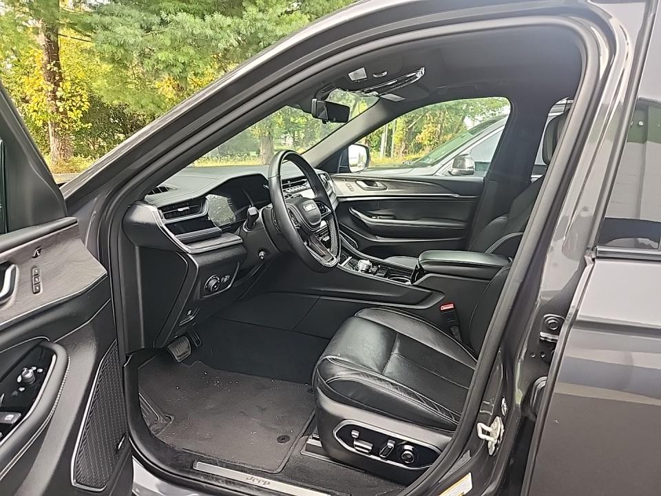 2023 Jeep Grand Cherokee Overland AWD