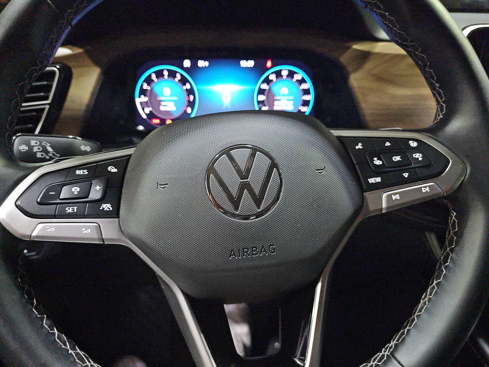 2025 Volkswagen Atlas 2.0T SE FWD