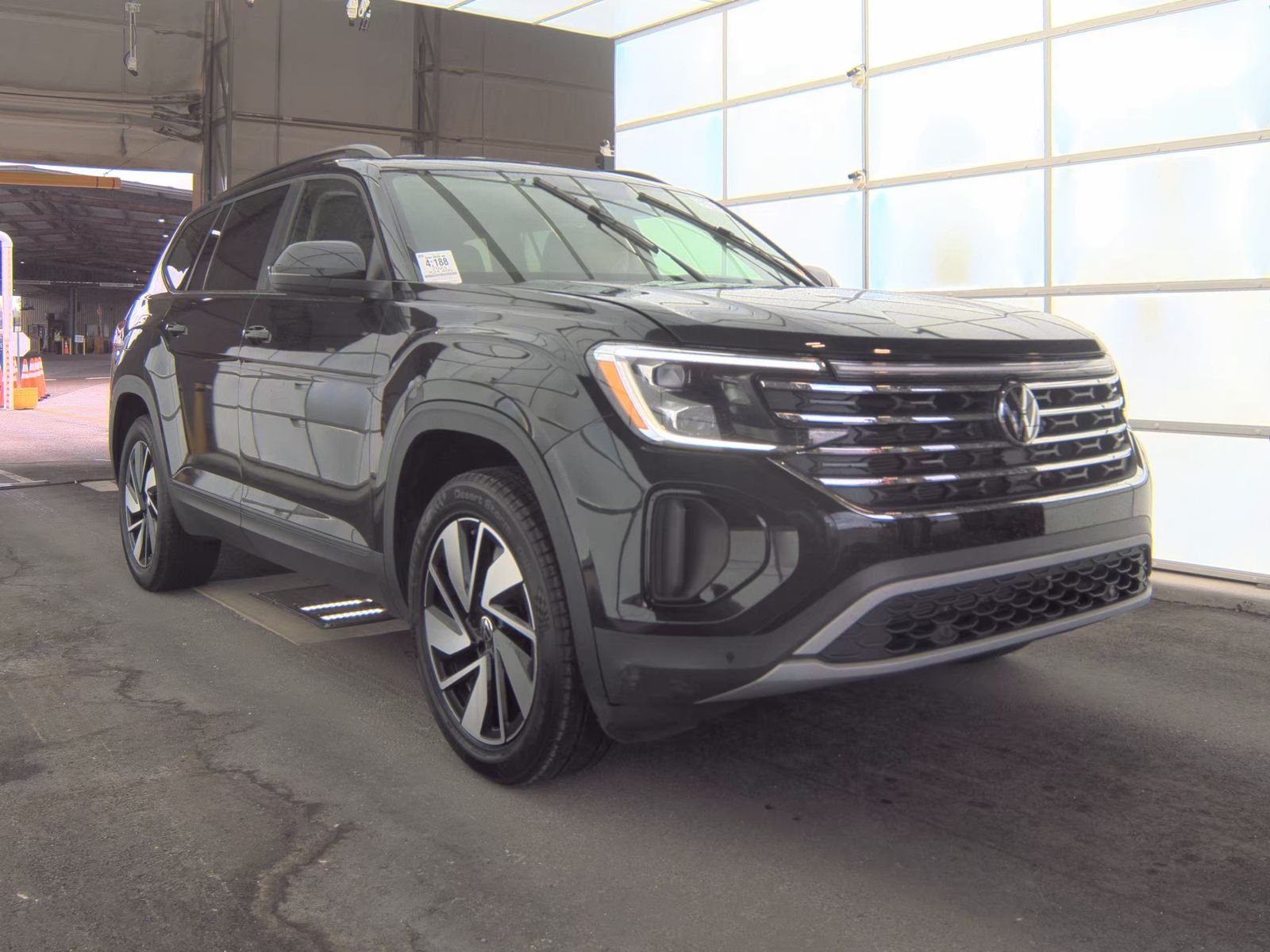 2025 Volkswagen Atlas 2.0T SE FWD