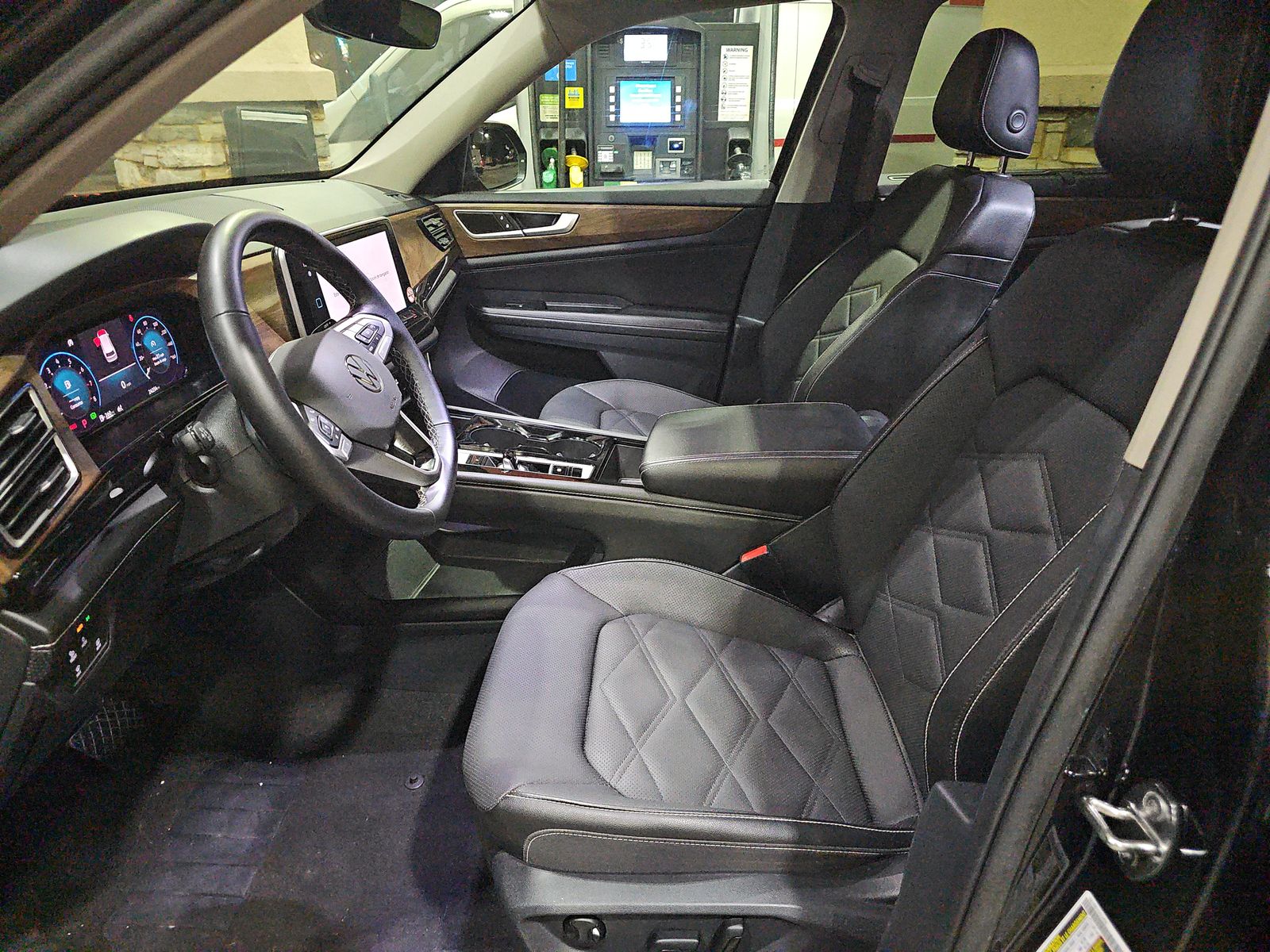 2025 Volkswagen Atlas 2.0T SE FWD