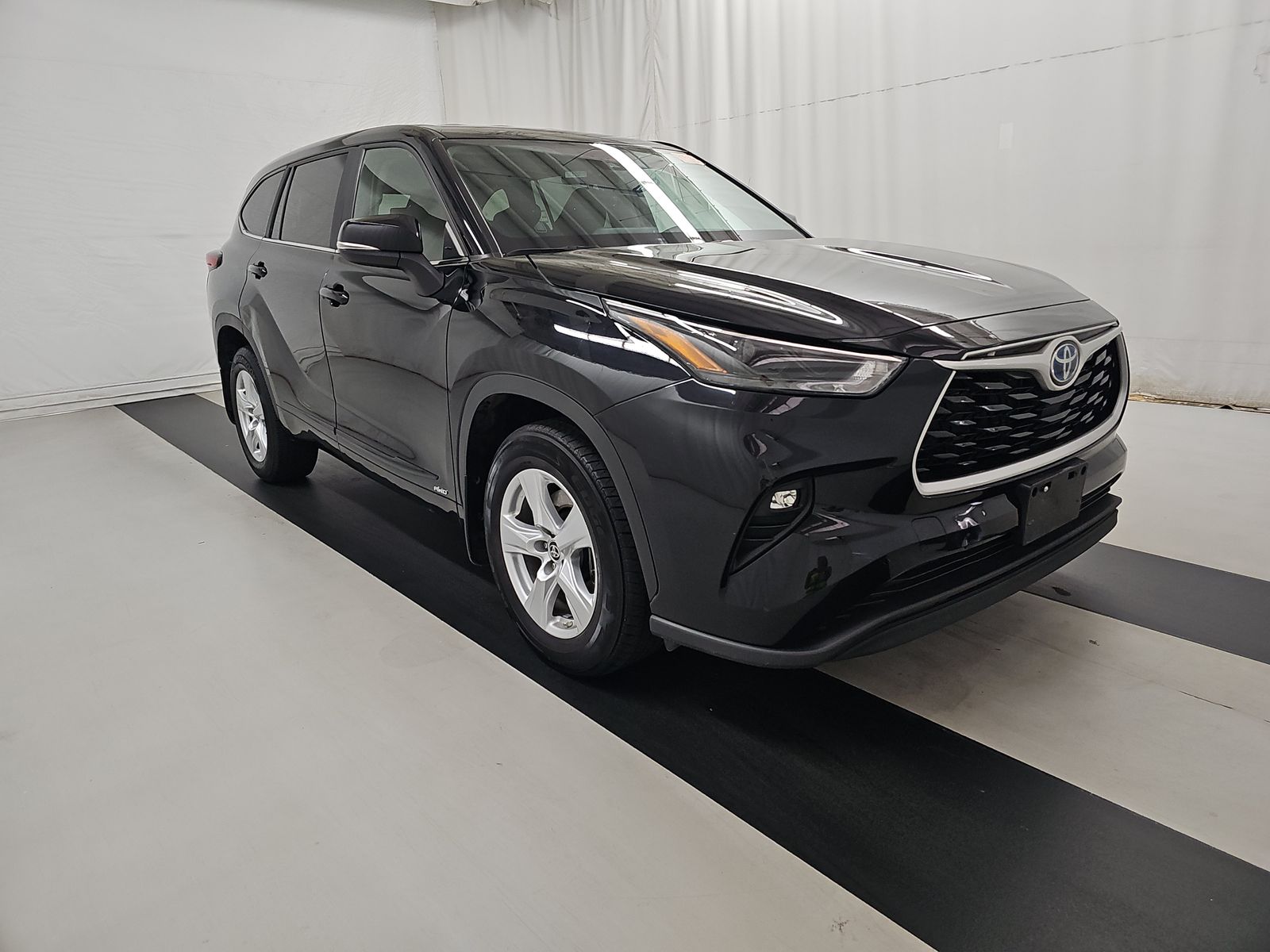 2023 Toyota Highlander Hybrid LE AWD