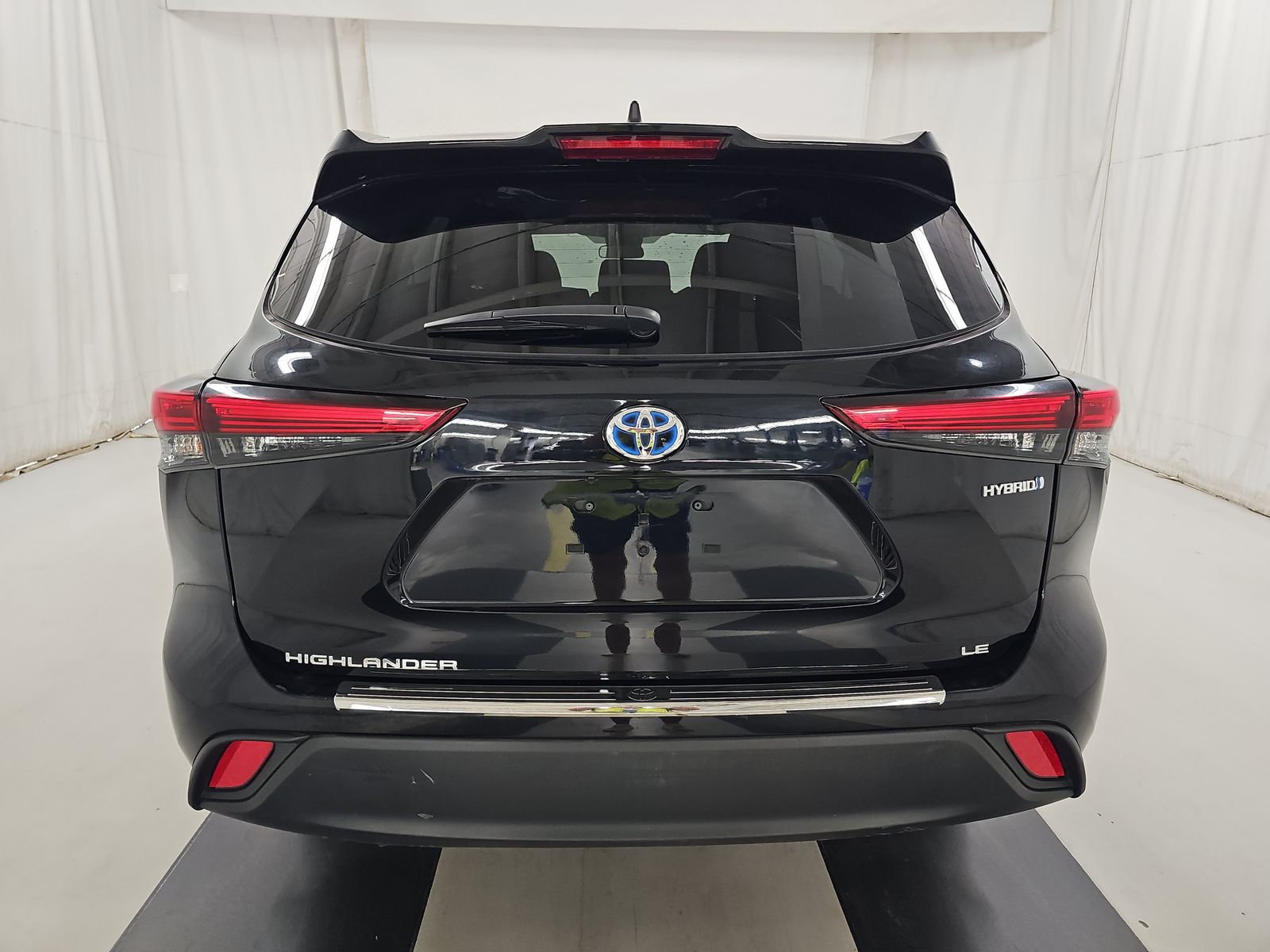 2023 Toyota Highlander Hybrid LE AWD