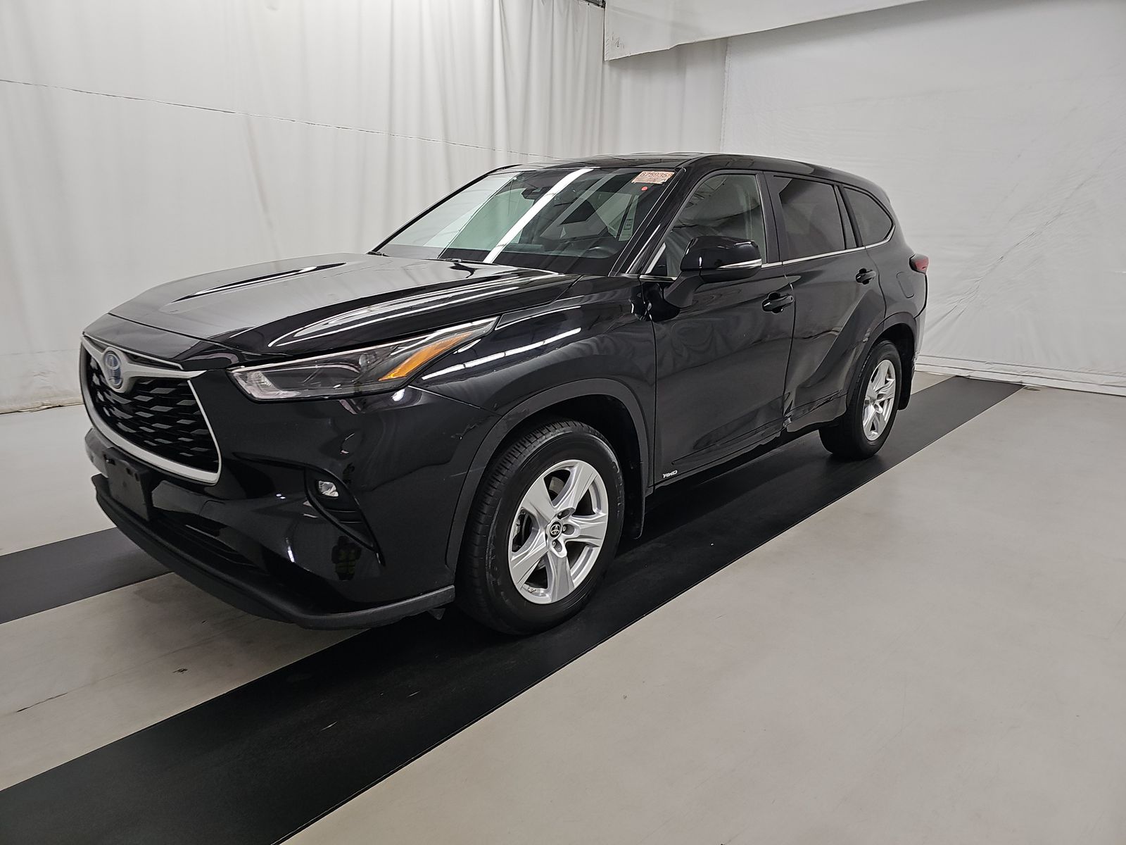 2023 Toyota Highlander Hybrid LE AWD