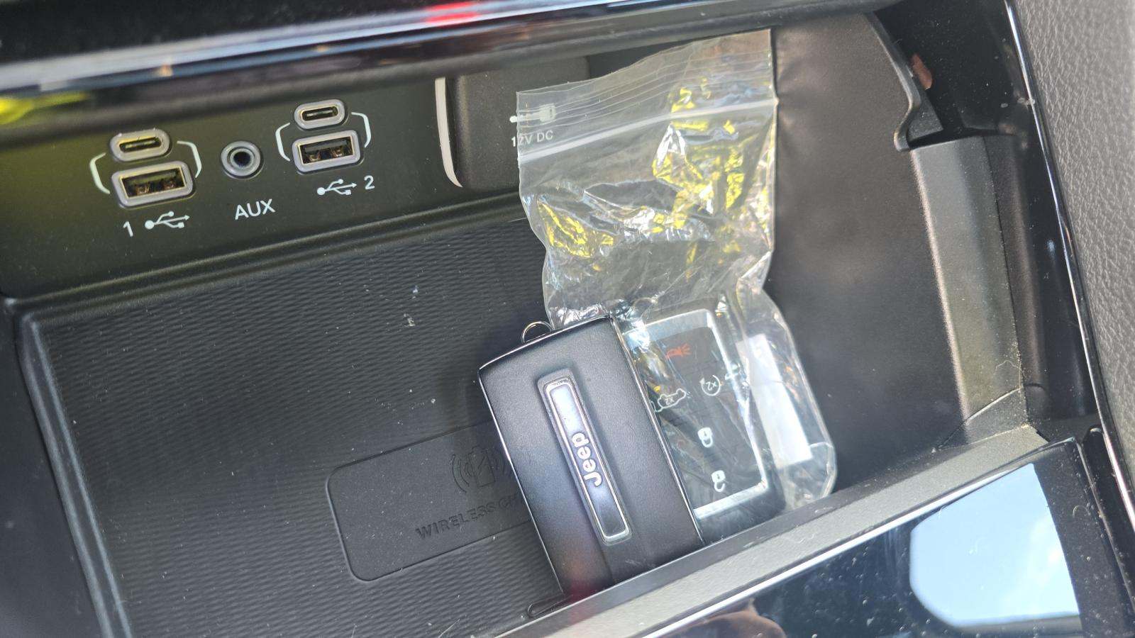 2023 Jeep Grand Cherokee Altitude AWD