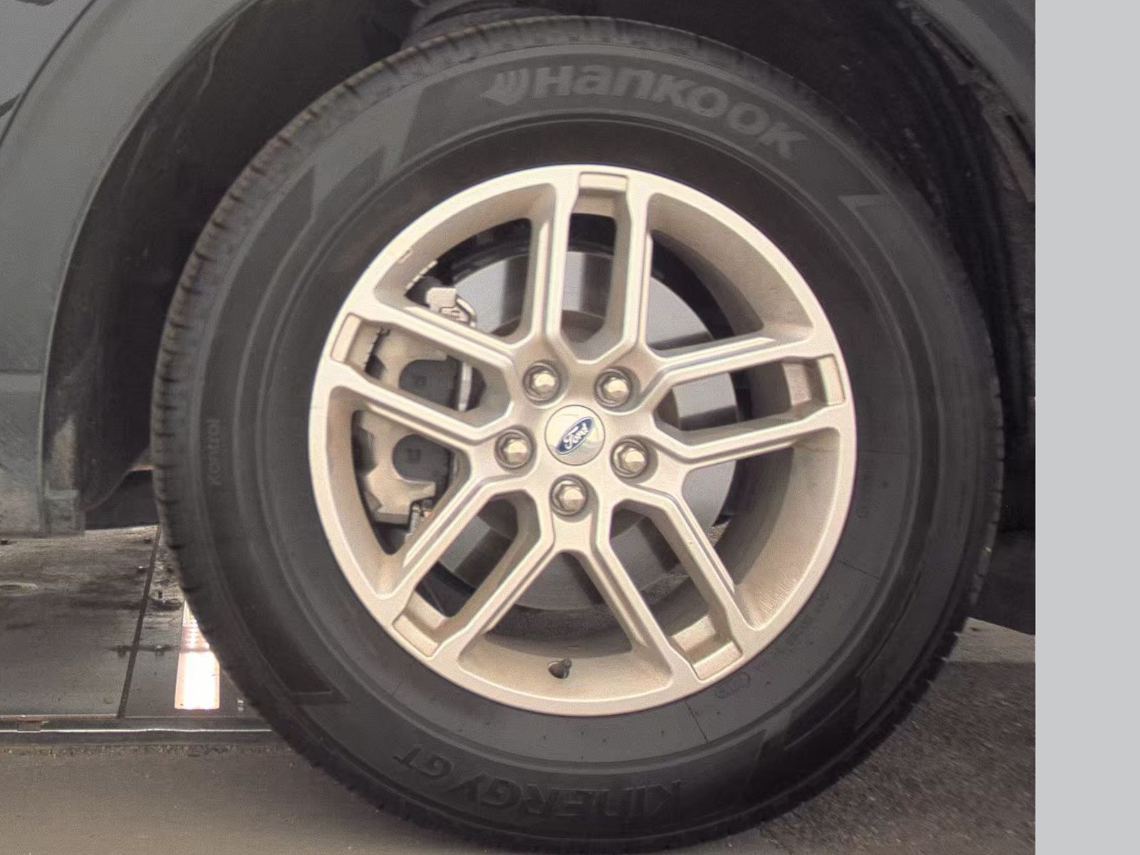 2025 Ford Explorer Active AWD