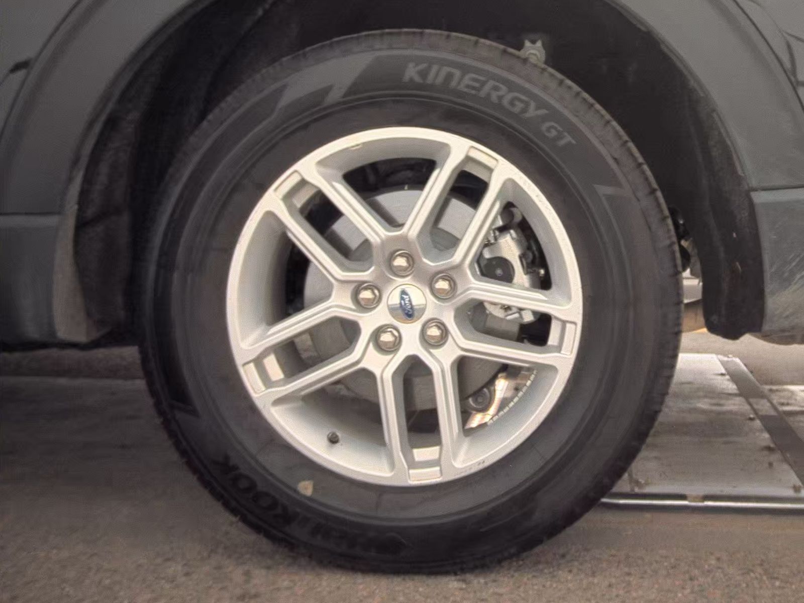 2025 Ford Explorer Active AWD