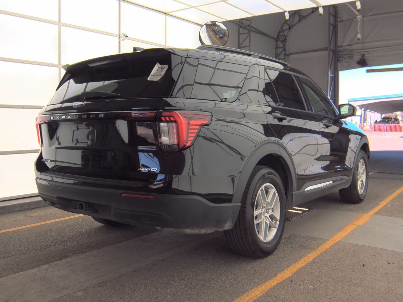 2025 Ford Explorer Active AWD