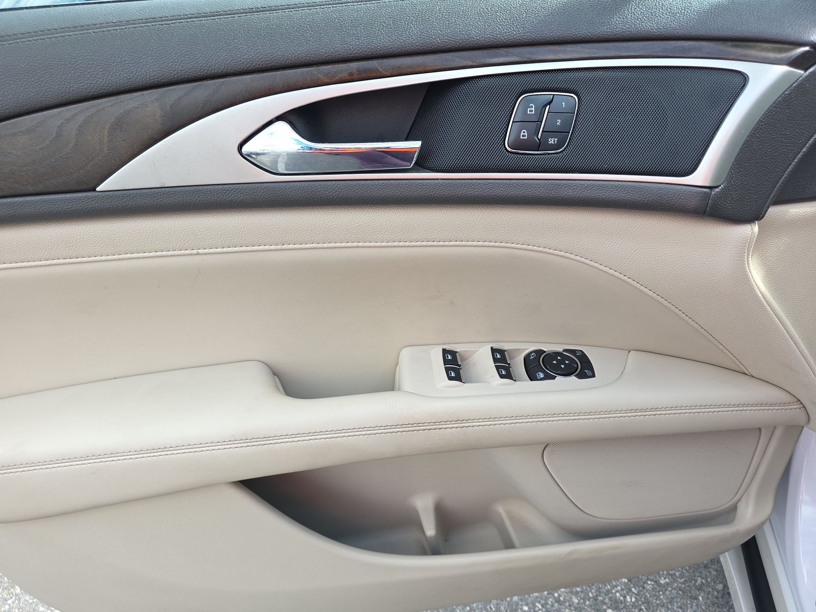 2017 Lincoln MKZ Reserve FWD