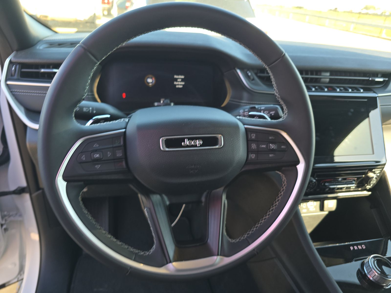 2024 Jeep Grand Cherokee Laredo AWD