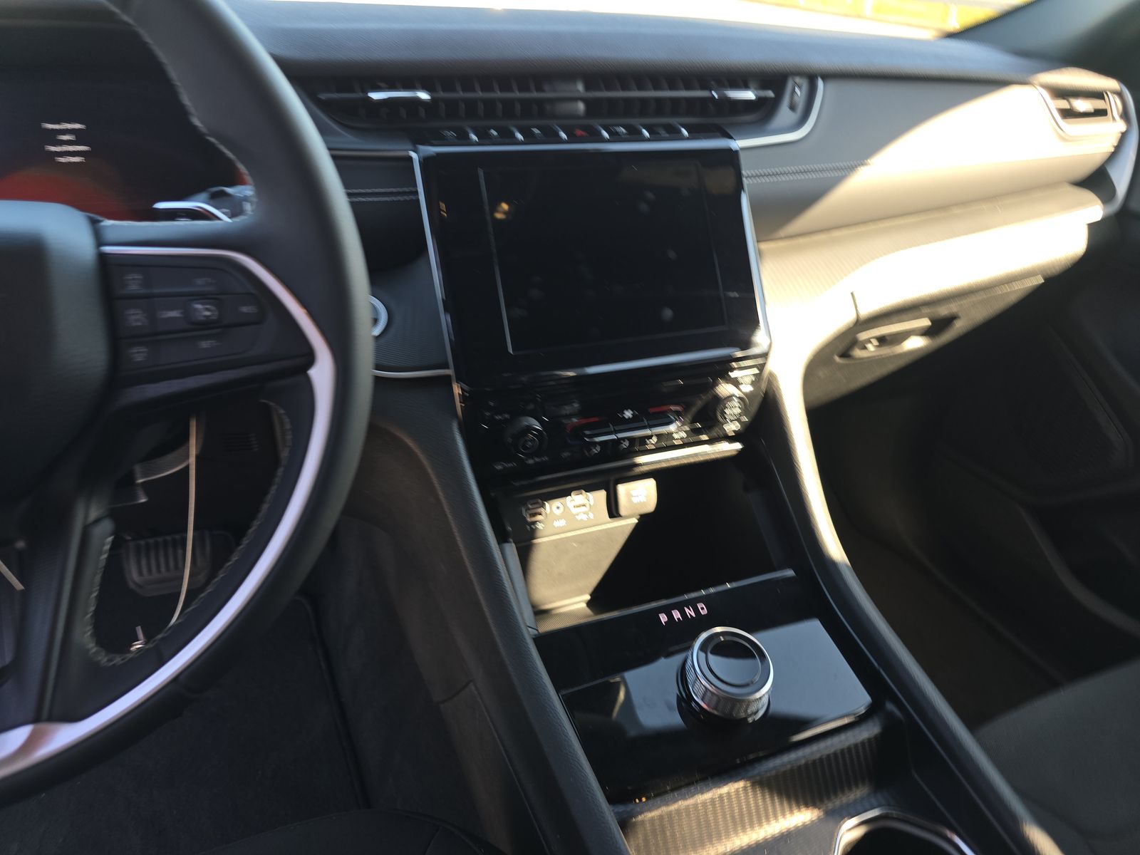 2024 Jeep Grand Cherokee Laredo AWD