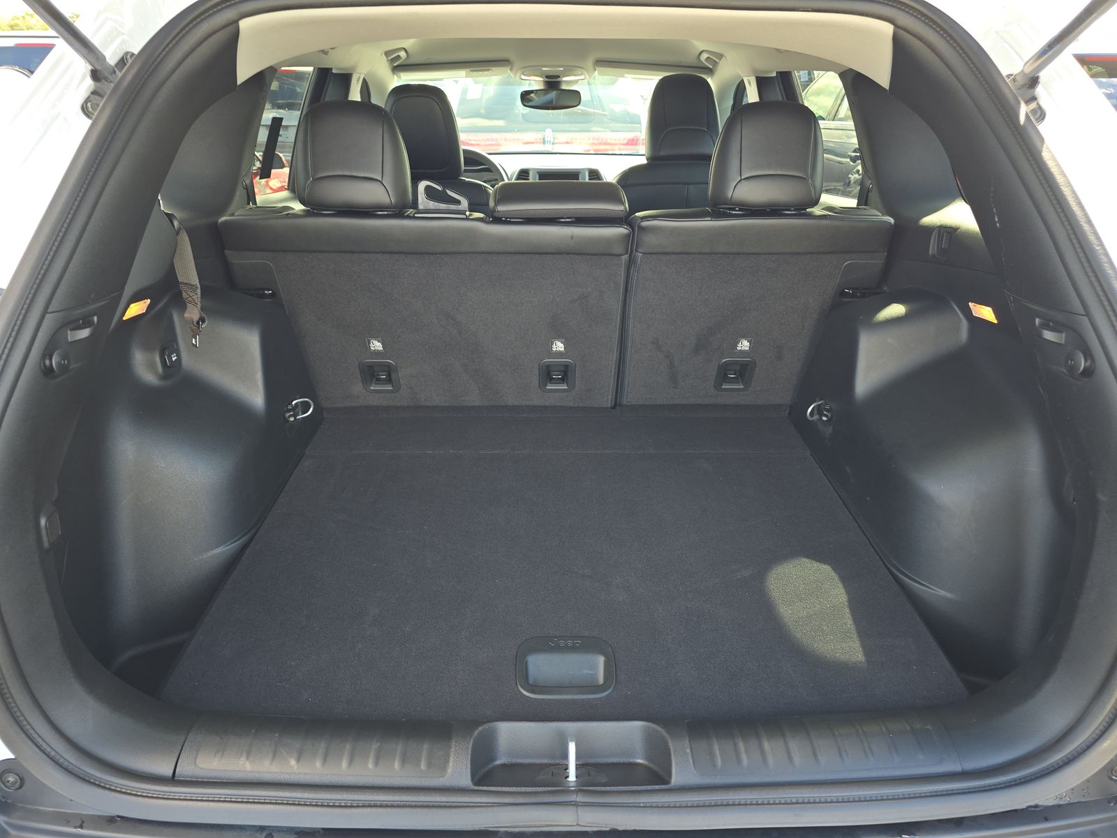 2022 Jeep Cherokee Latitude Lux AWD