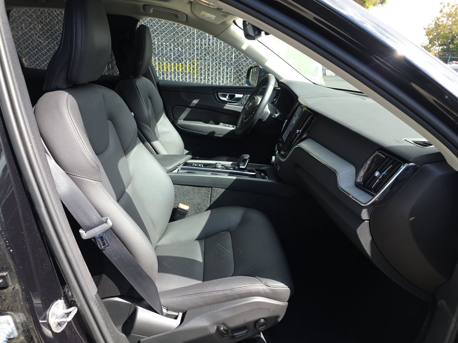 2025 Volvo XC60 B5 Plus AWD