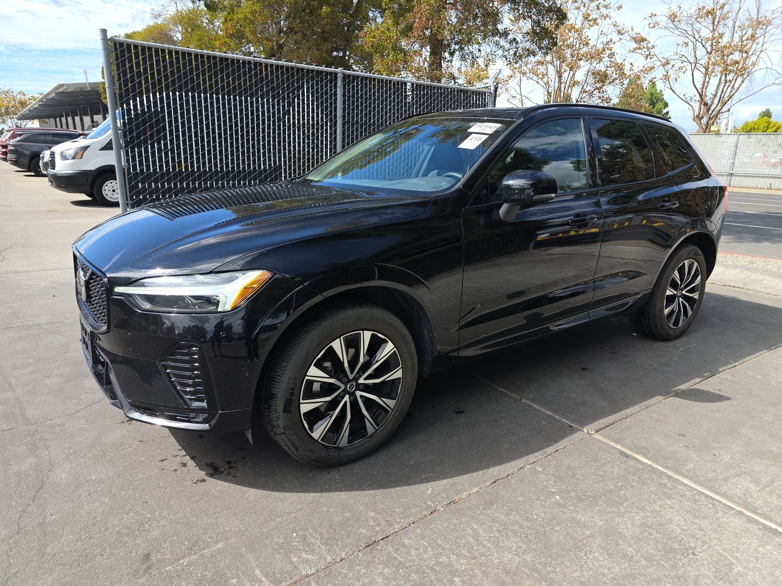 2025 Volvo XC60 B5 Plus AWD