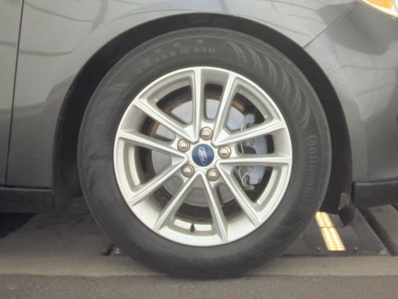 2016 Ford Focus SE FWD