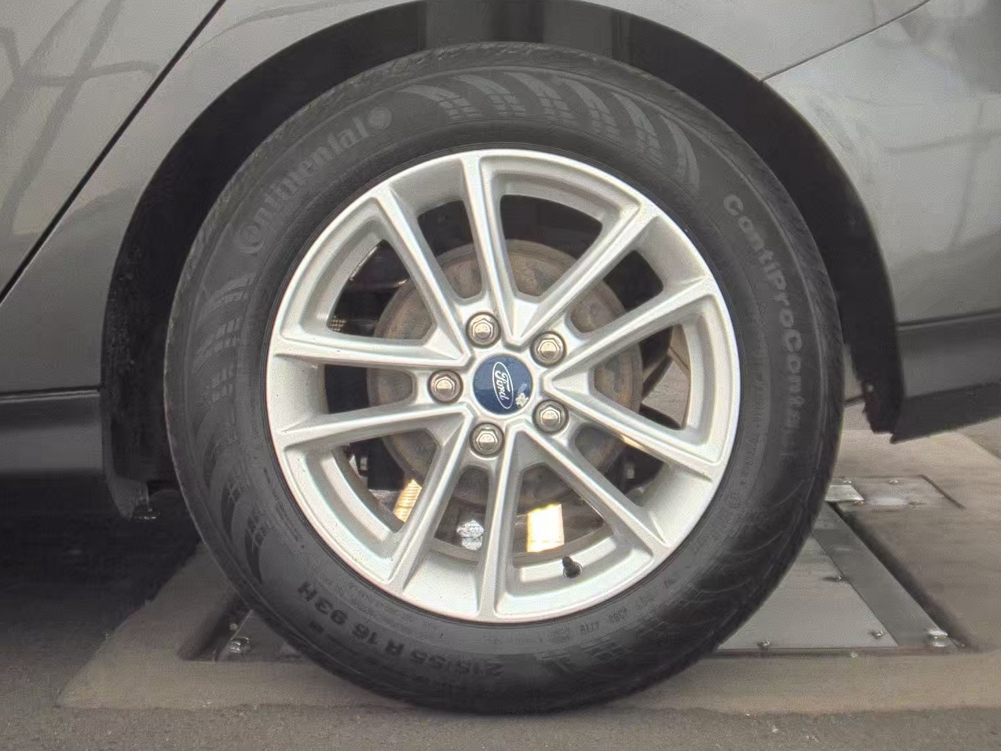 2016 Ford Focus SE FWD