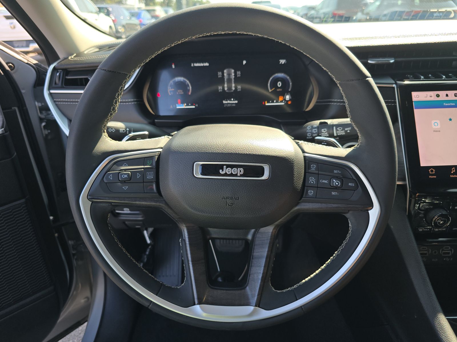 2023 Jeep Grand Cherokee Limited RWD