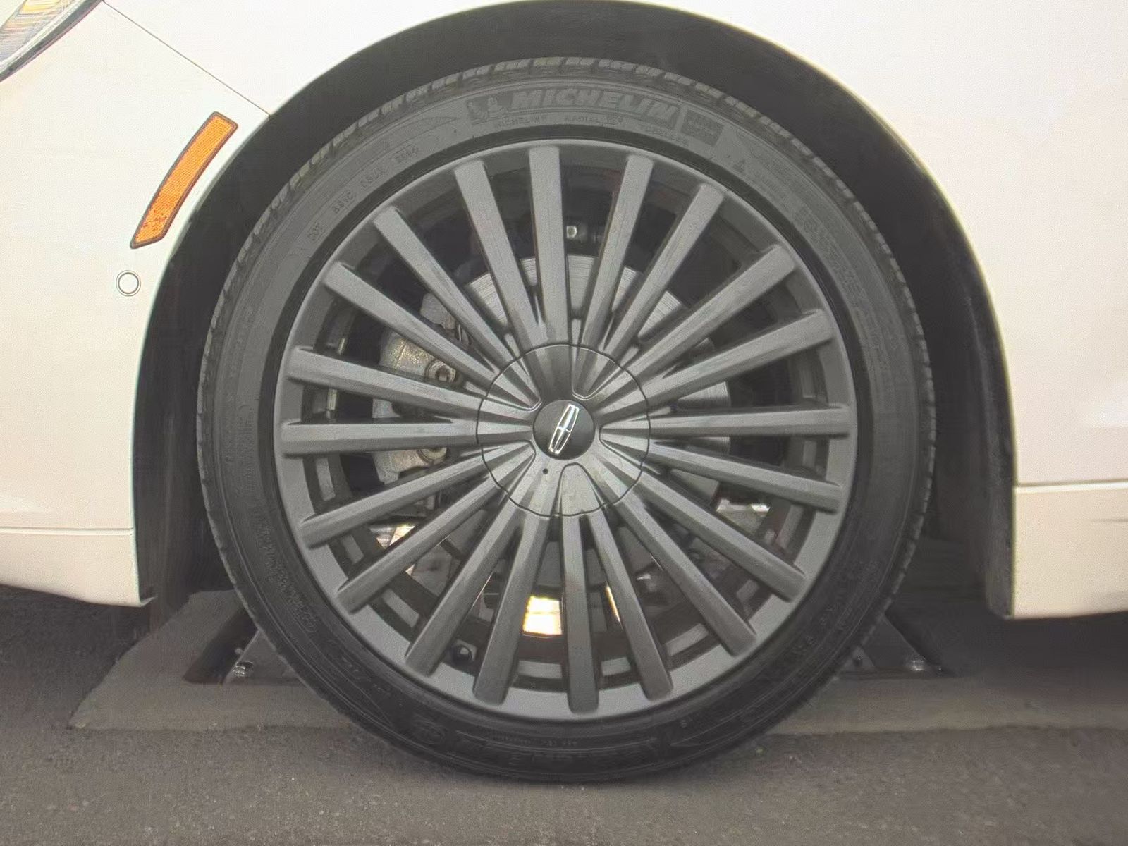 2017 Lincoln MKZ Reserve FWD