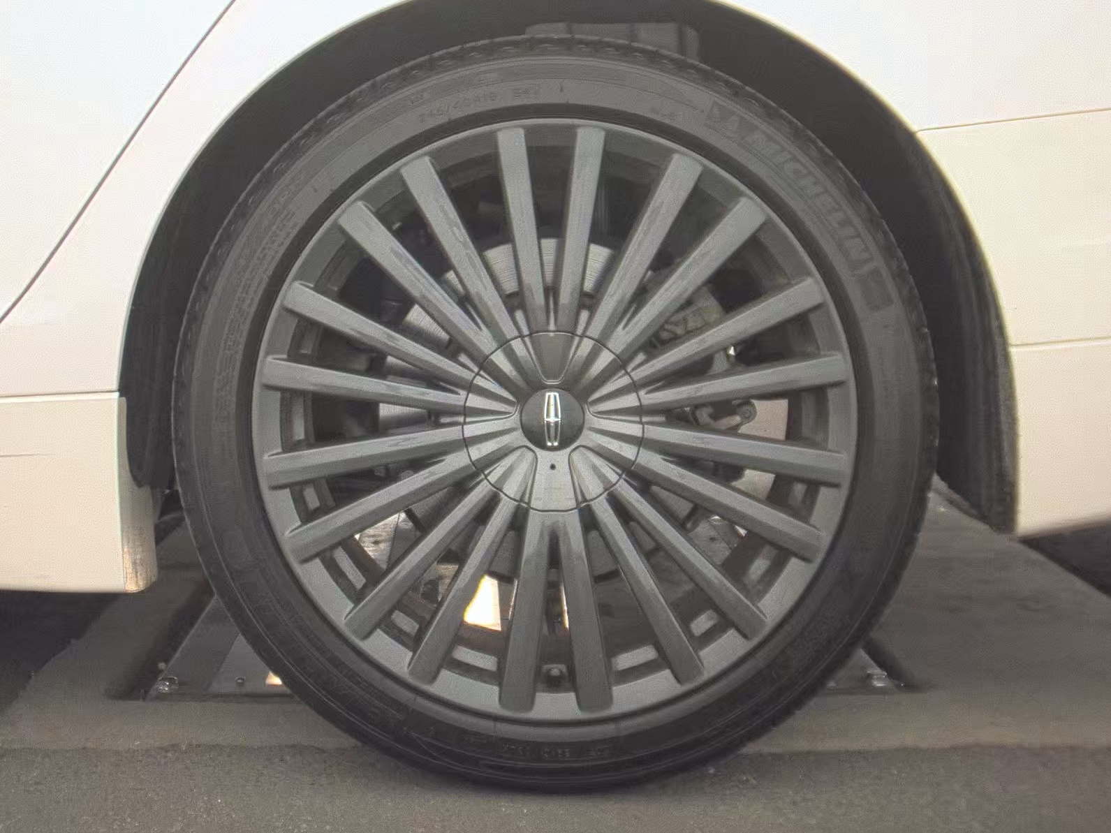 2017 Lincoln MKZ Reserve FWD