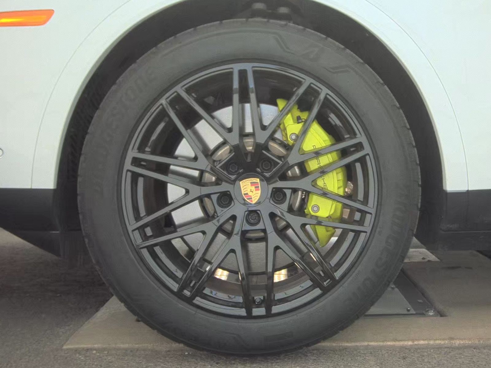 2025 Porsche Cayenne E-Hybrid AWD