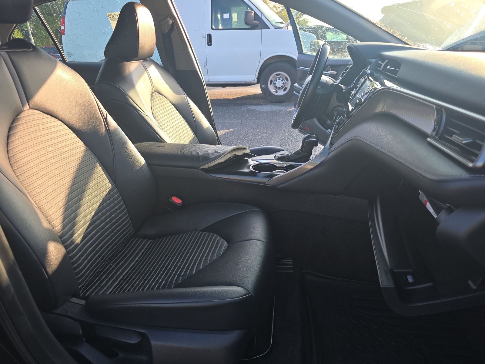2020 Toyota Camry SE Nightshade FWD